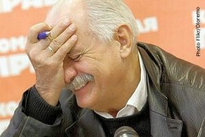 Nikita Mikhalkov_with_attribution_Facepalm_flikr_Oloremo_4349080126_ff49c46461.jpg